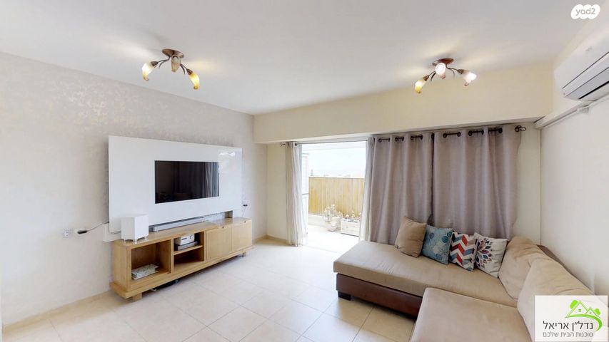 דירה, הנגב 40, רובע ג', אריאל