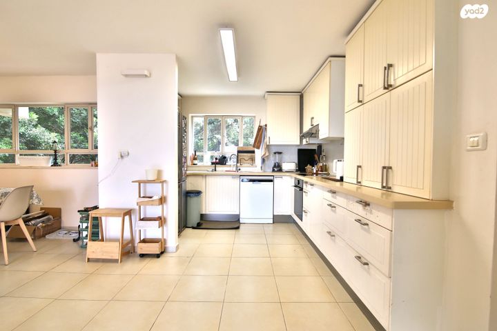 דירה, אלברט שווייצר, רמת אשכול, חיפה