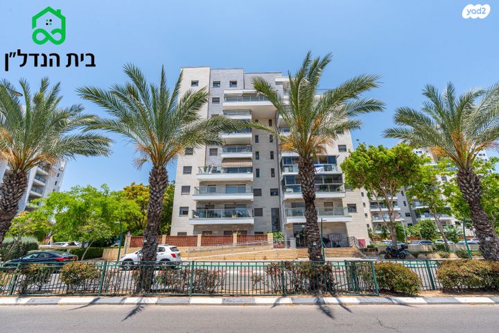 גג/ פנטהאוז, משמר הגבול 17, הפארק, חדרה