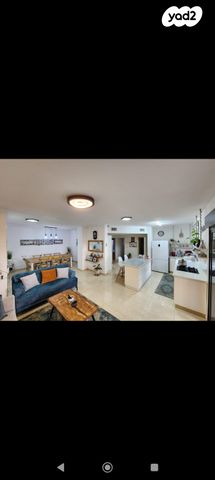 דירת גן, בר לב, מזכרת בתיה