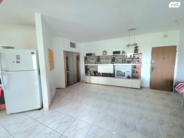 דירה, הרצליה