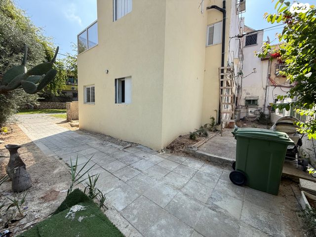 דירת גן, נגבה 11, עמידר, בת ים