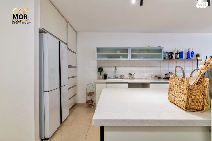 בית פרטי/ קוטג', משעול האפרסק, יבנה