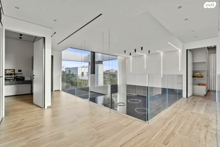 בית פרטי/ קוטג', אירוס, אירוס