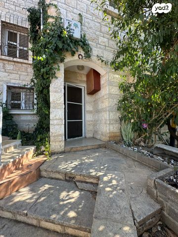 האלון 5