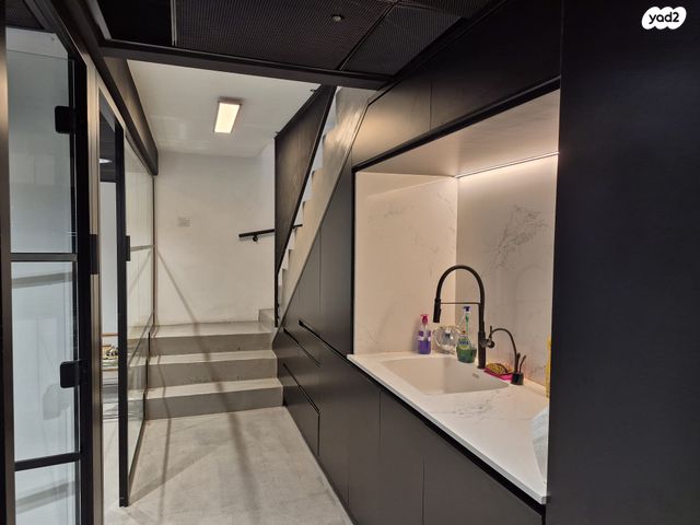 משרדים, הוד השרון