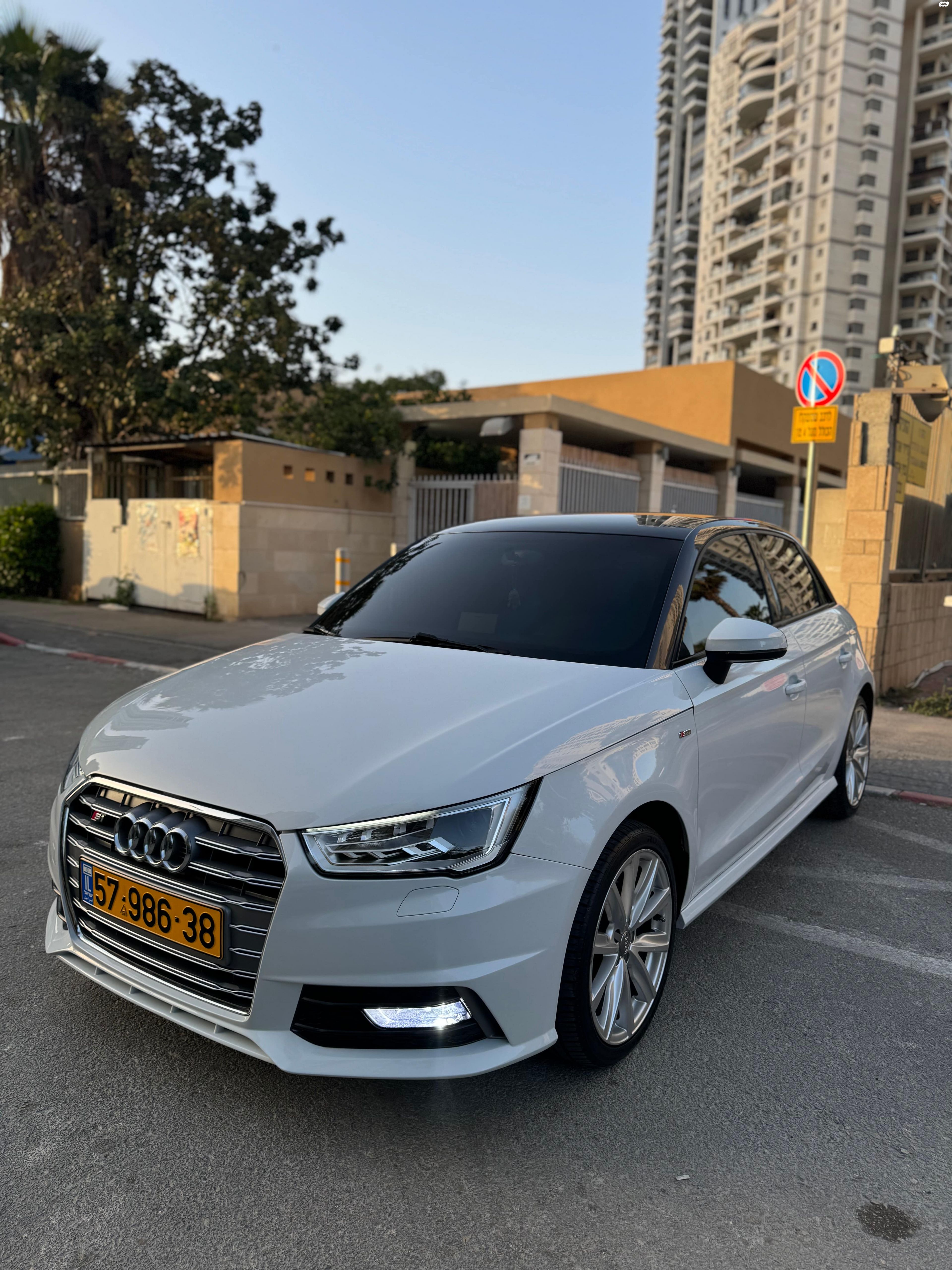 מודעת רכב אאודי A1