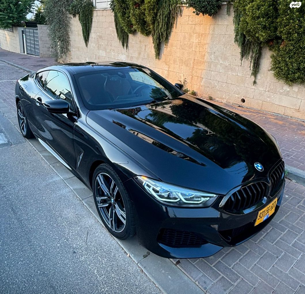 מודעת רכב ב מ וו סדרה 8
