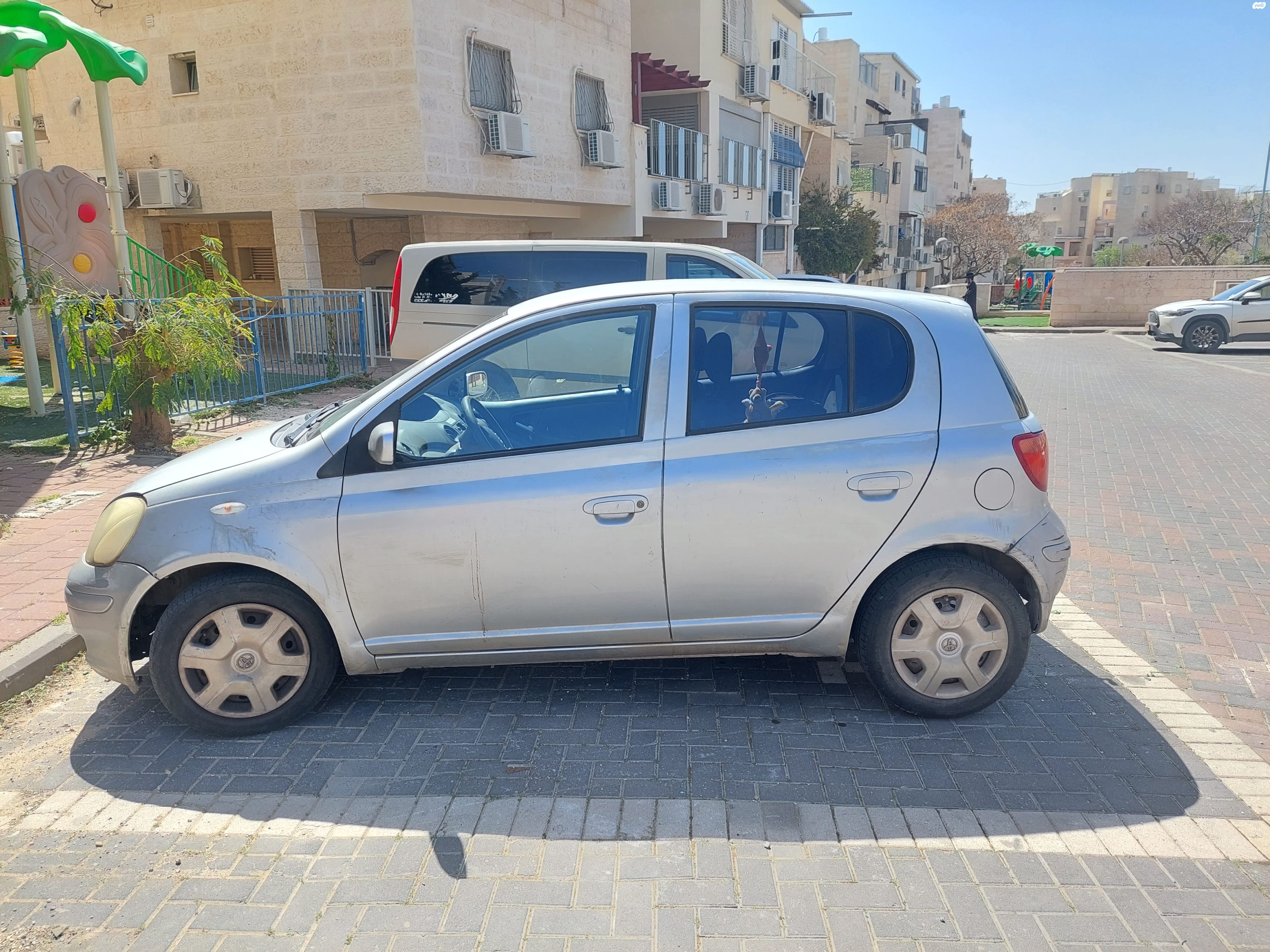 מודעת רכב טויוטה יאריס
