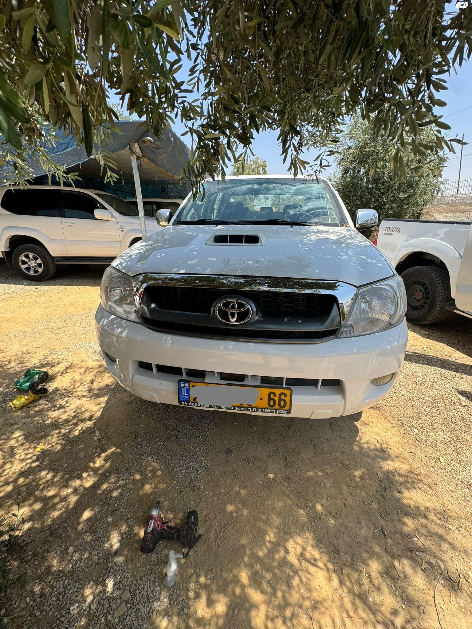מודעת רכב טויוטה היילקס ויגו