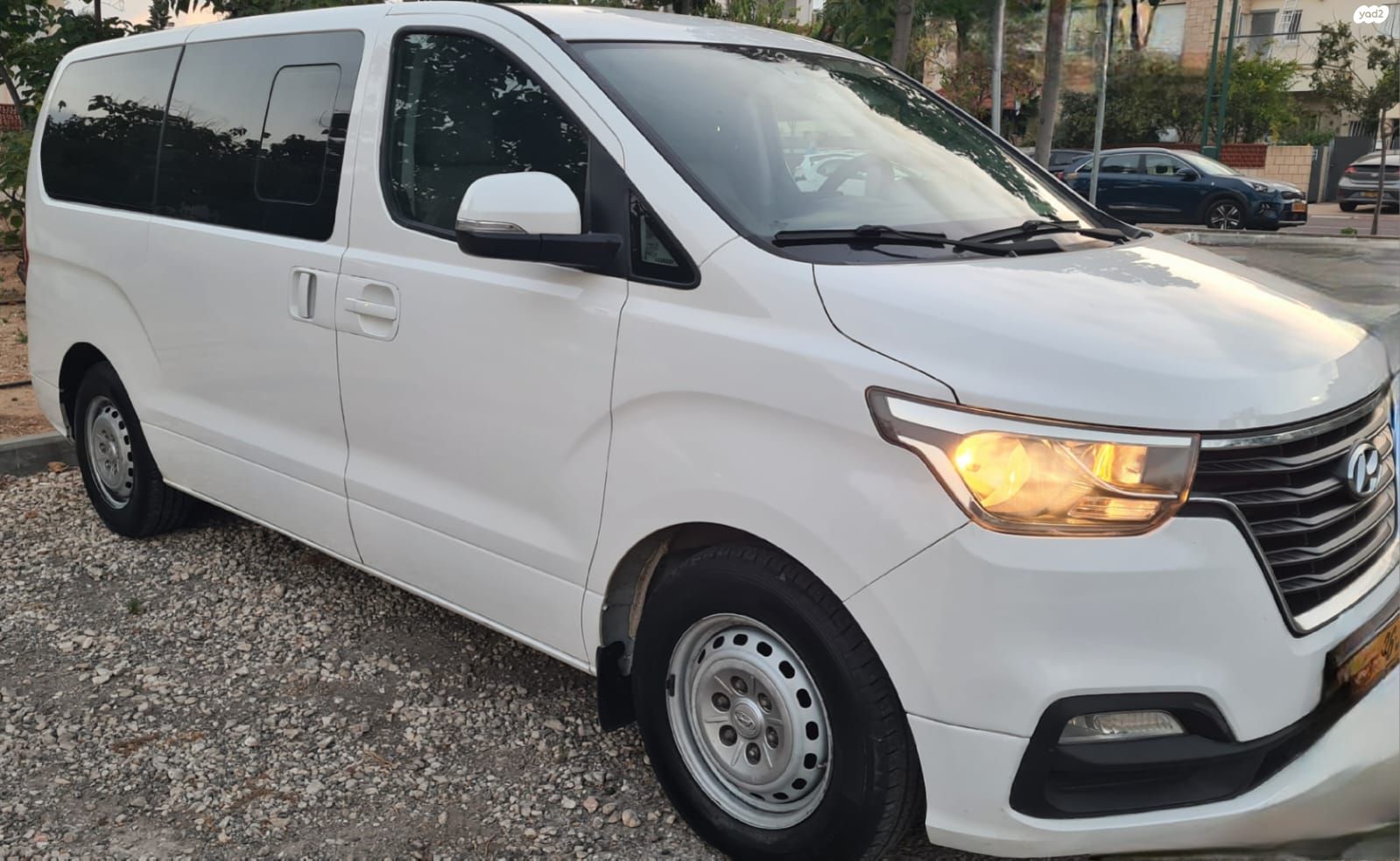 מודעת רכב יונדאי H-1 / i800