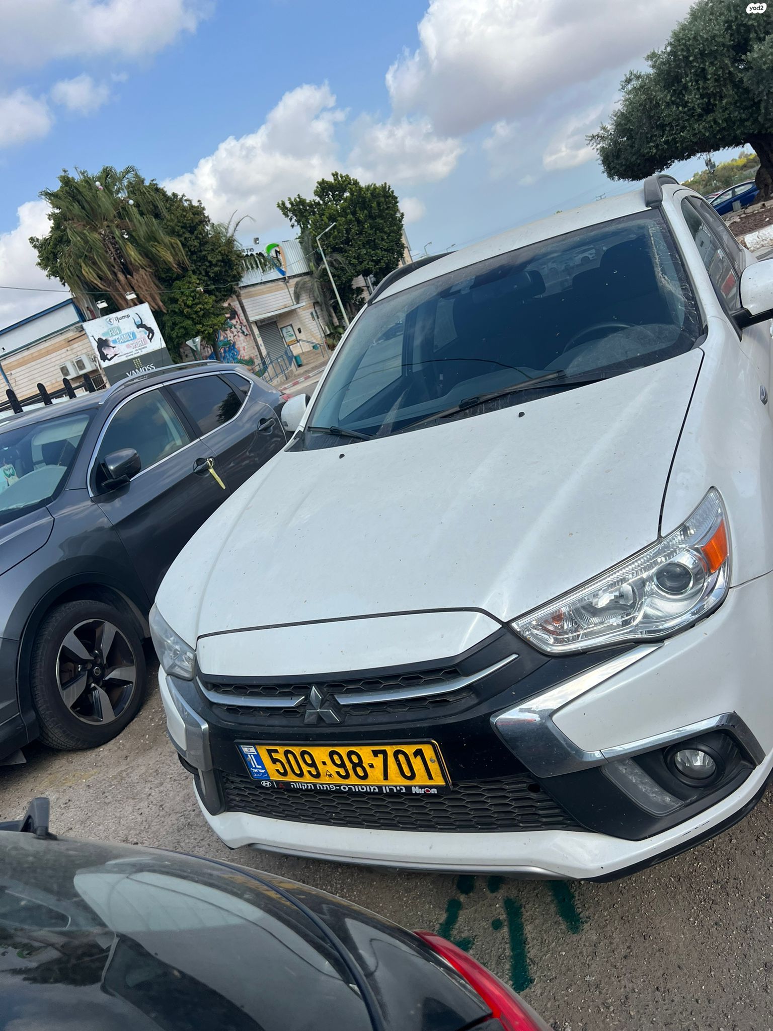 מודעת רכב מיצובישי ASX