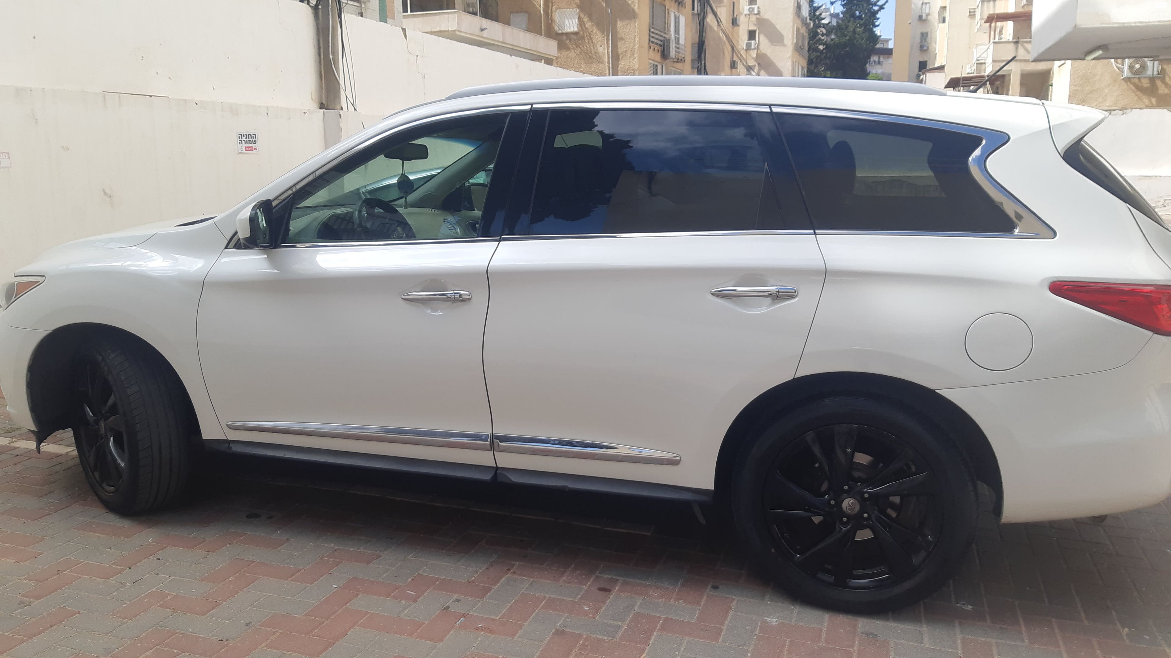 מודעת רכב אינפיניטי QX60