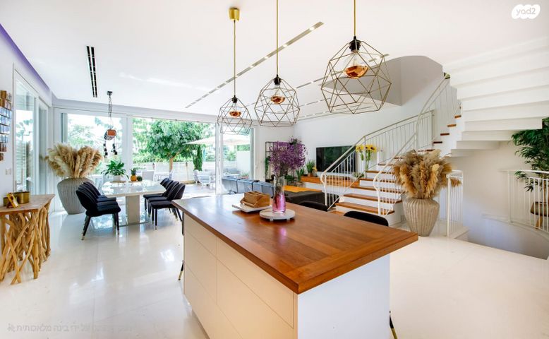 דו משפחתי, החמנית 4, 212 מזרח, אבן יהודה