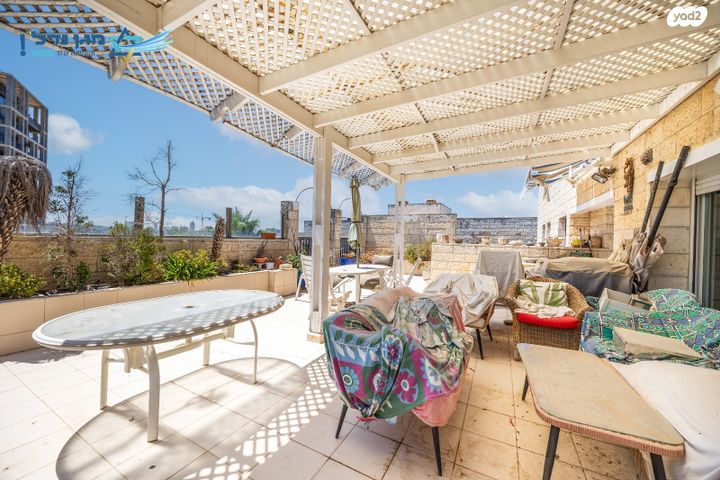 דירה, שדרות ש"י עגנון, גבעת הורדים, רסקו, ירושלים