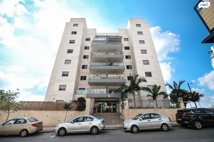 דירה, אורן, החורש, חריש