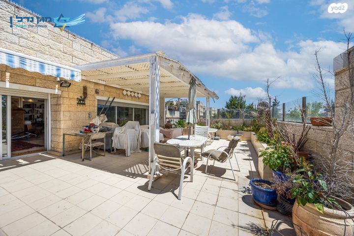 דירה, שדרות ש"י עגנון, גבעת הורדים, רסקו, ירושלים