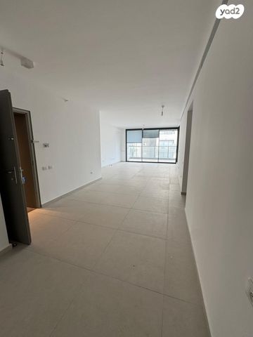 דרך מנחם בגין 