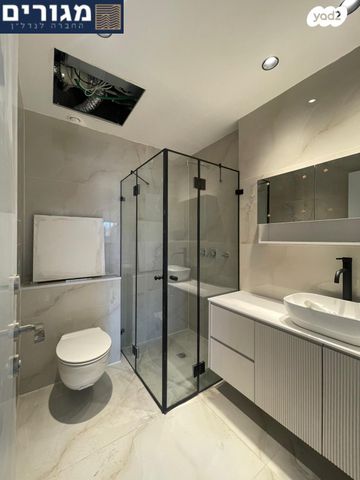 דירה, שדרות ודג'ווד, מרכז הכרמל, חיפה