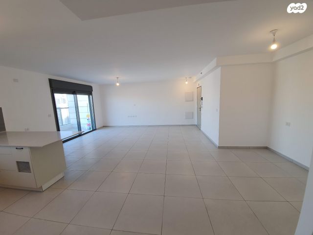 שייקה אופיר 