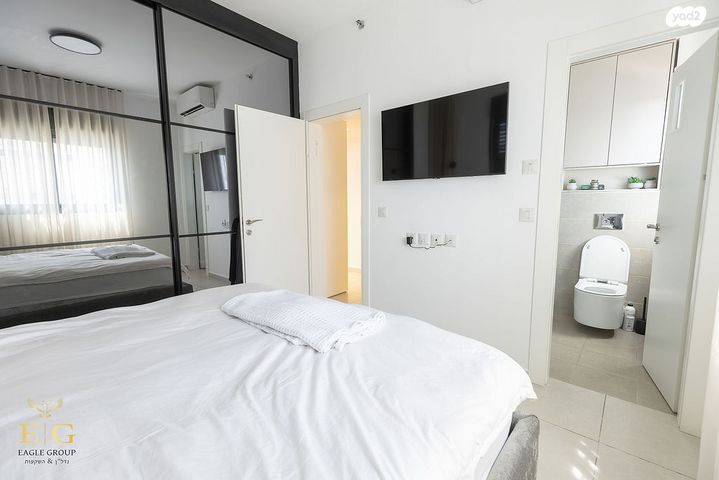 דירה, חצרות המושבה, רחובות