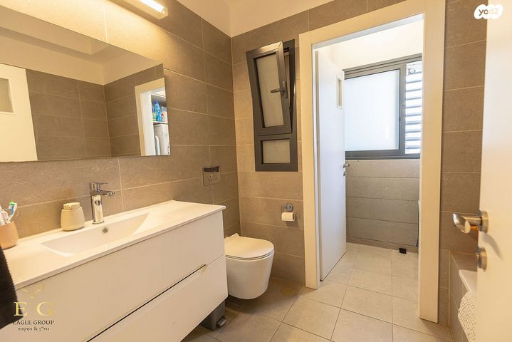 דירה, חצרות המושבה, רחובות