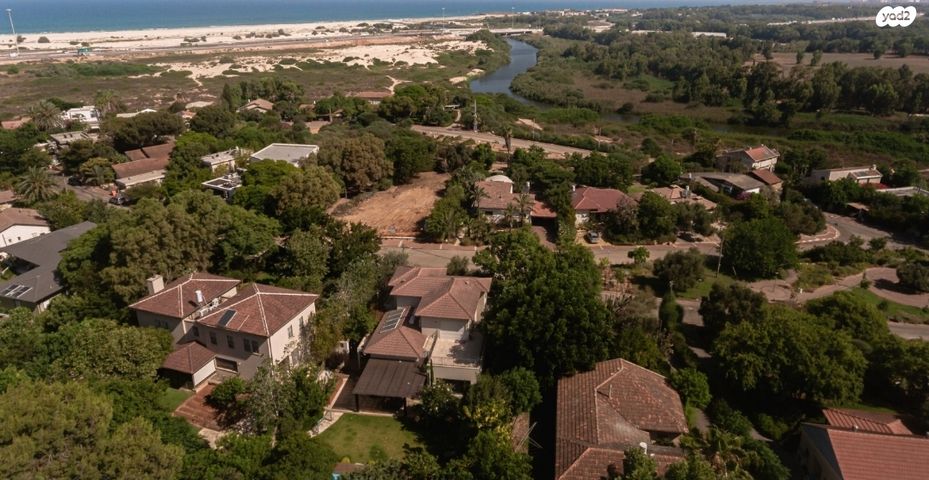 בית פרטי/ קוטג', חופית