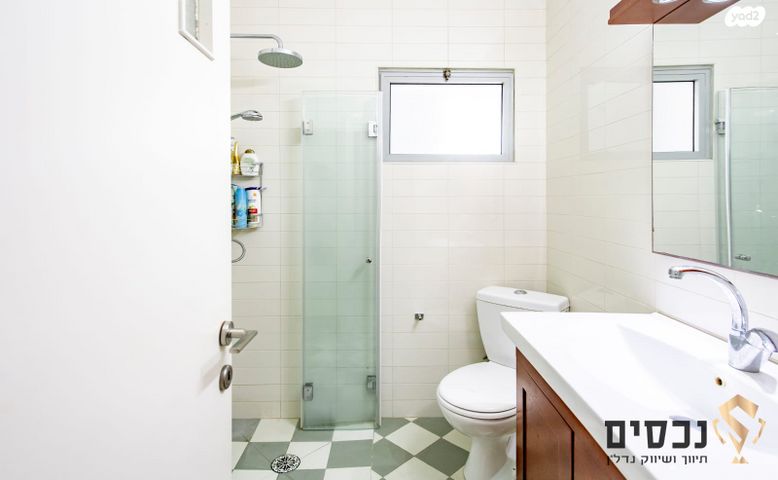 דירה, דוד רמז, גבעת הרמבם, גבעתיים