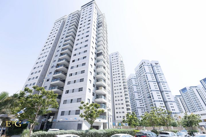 דירה, חצרות המושבה, רחובות