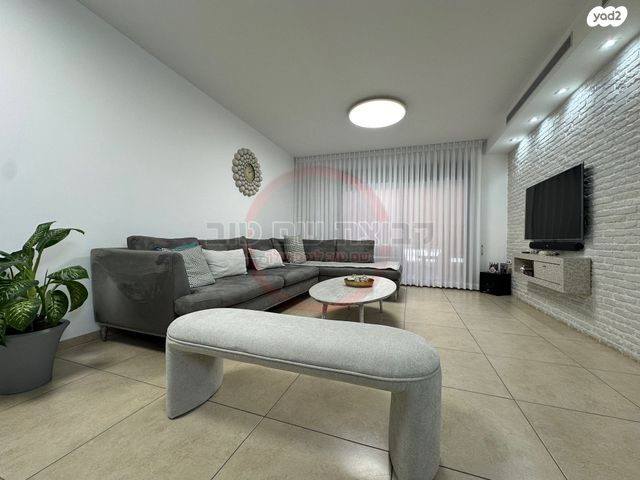 דירה, חטיבת כפיר, רובע יזרעאל סביוני העמק, עפולה