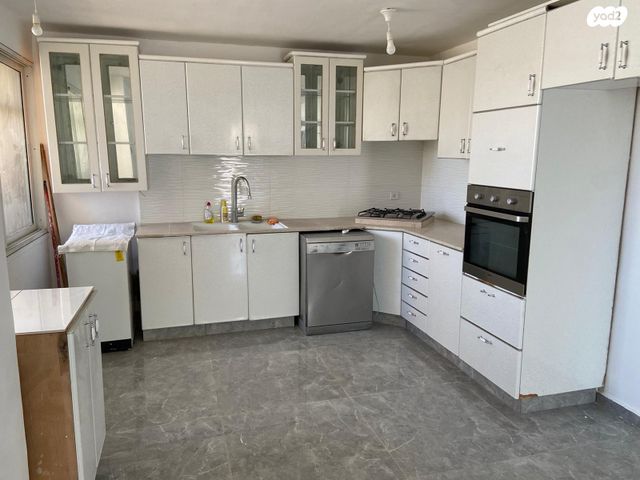 דירה, הכ"ג, שכונה ג', באר שבע