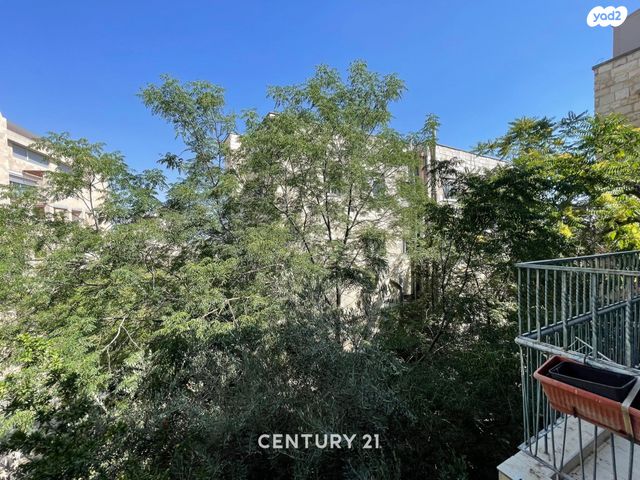 דירה, קרן היסוד, טלביה, קוממיות, ירושלים