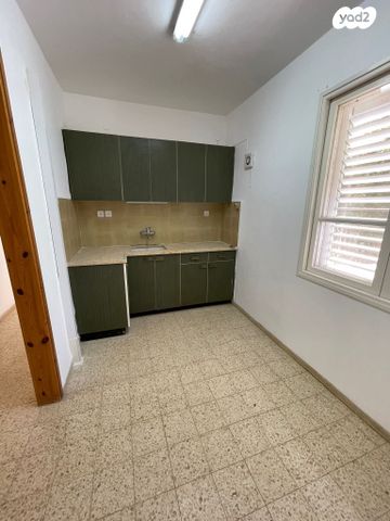 דו משפחתי, יחיעם