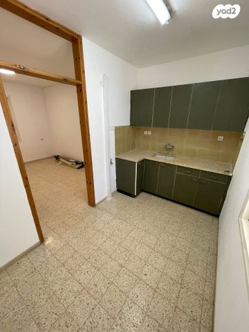 דו משפחתי, יחיעם