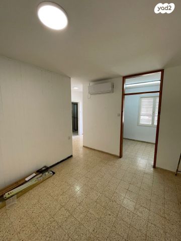 דו משפחתי, יחיעם