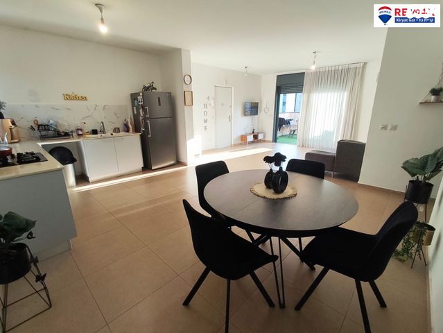 גג/ פנטהאוז, רבקה אמנו 5, כרמי גת, קרית גת