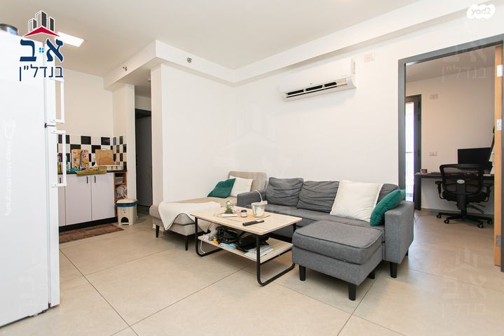 דירה, עין דור, שער פלמר, תחנת רכבת השמונה, חיפה