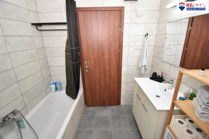 דירה, רבי דוד דנינו 5, הפרחים, קרית גת