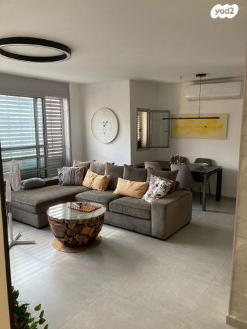 דירה, עמנואל מול, צפון מערב מרכז העיר, נתניה