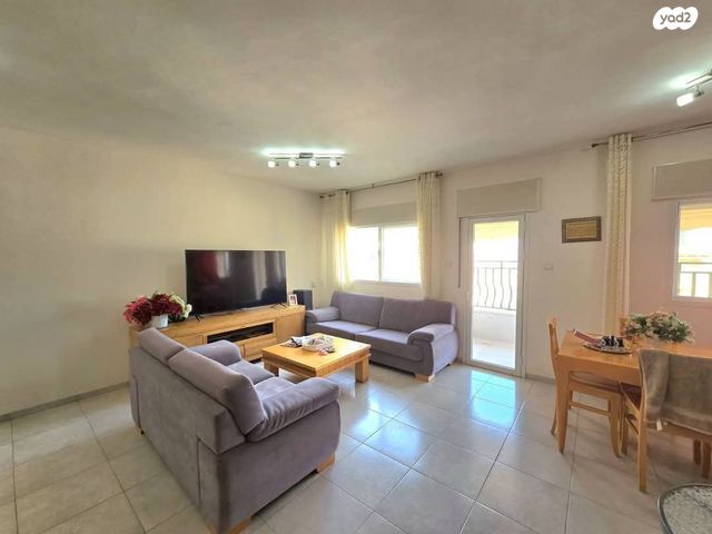 גג/ פנטהאוז, לח"י, שיכון עובדים, טבריה