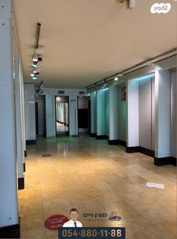 חנויות/ שטח מסחרי