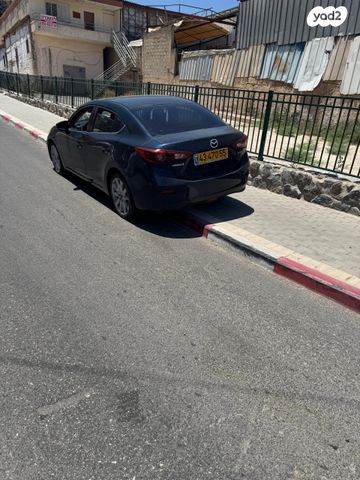 מודעת רכב מאזדה 3