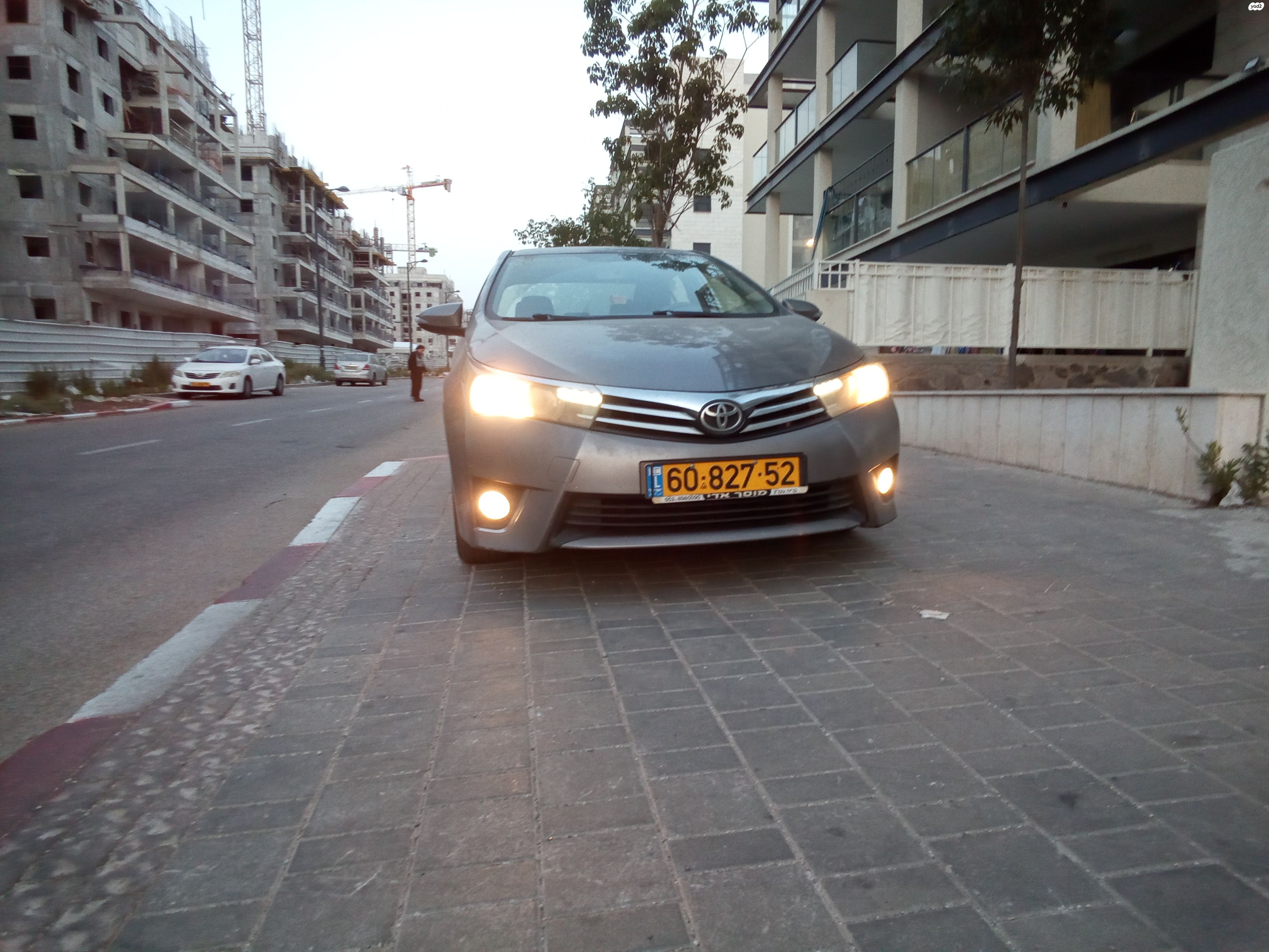 מודעת רכב טויוטה קורולה