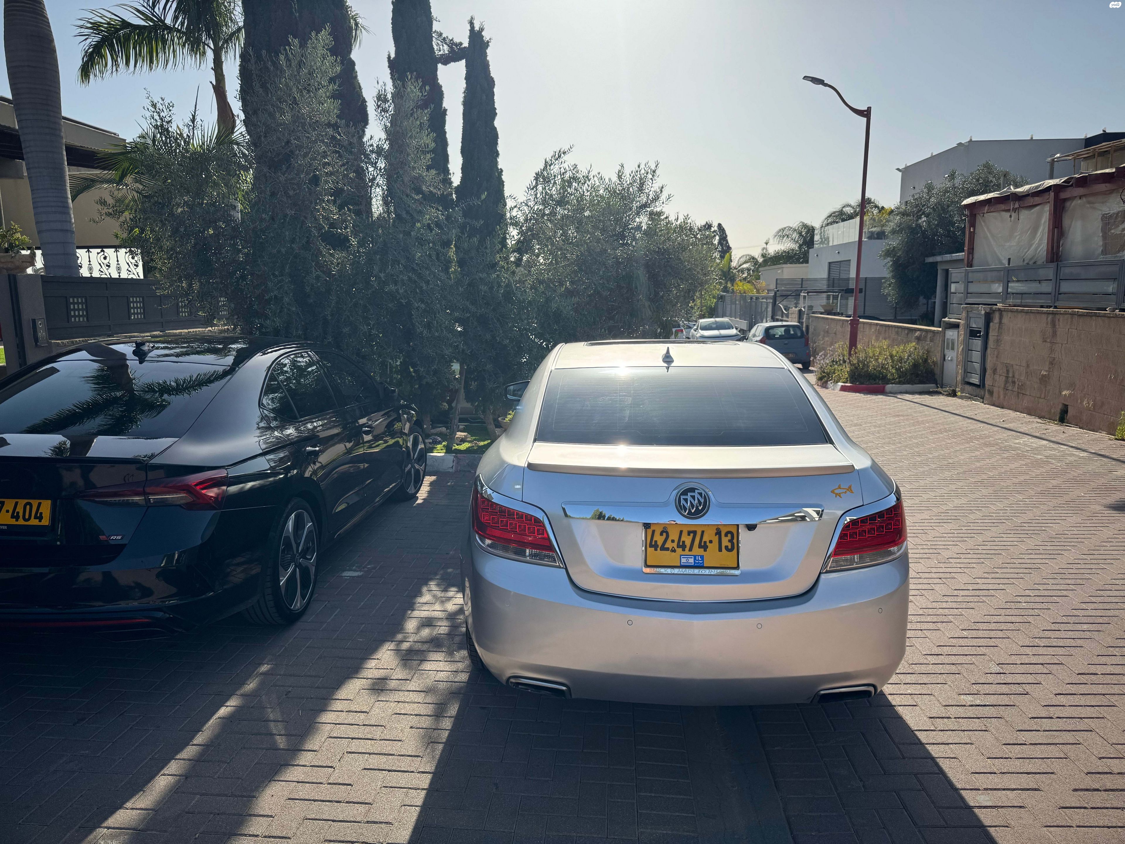מודעת רכב ביואיק לה-קרוס