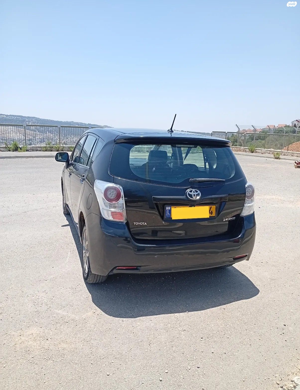 מודעת רכב טויוטה ורסו