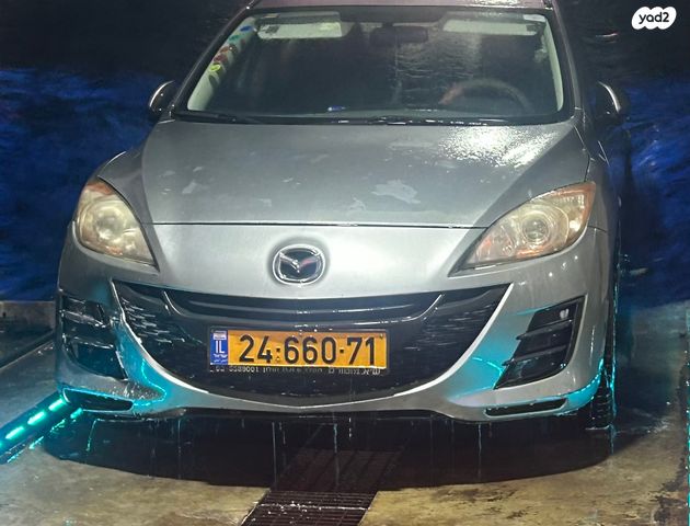מודעת רכב מאזדה 3