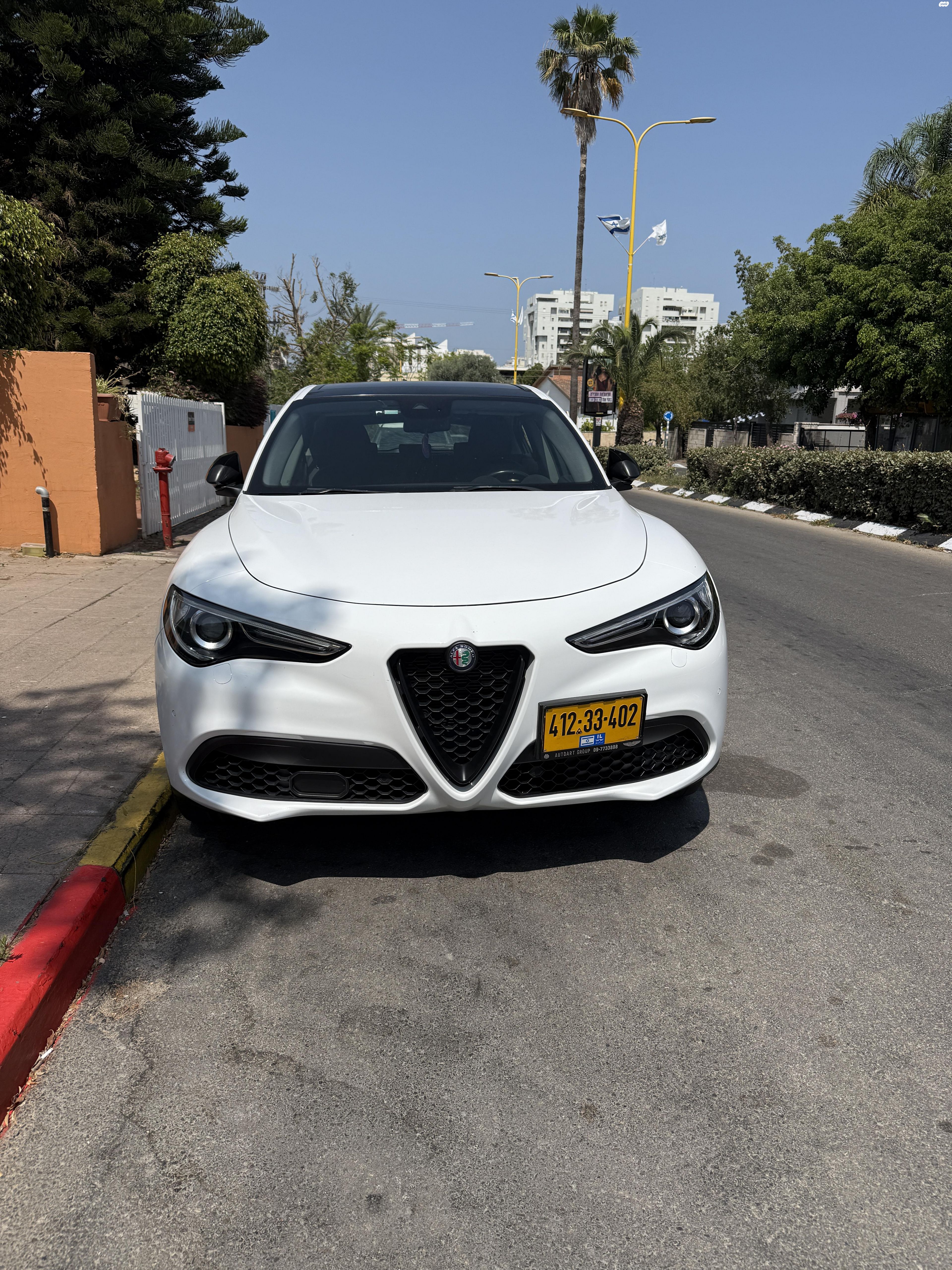 מודעת רכב אלפא רומיאו סטלביו