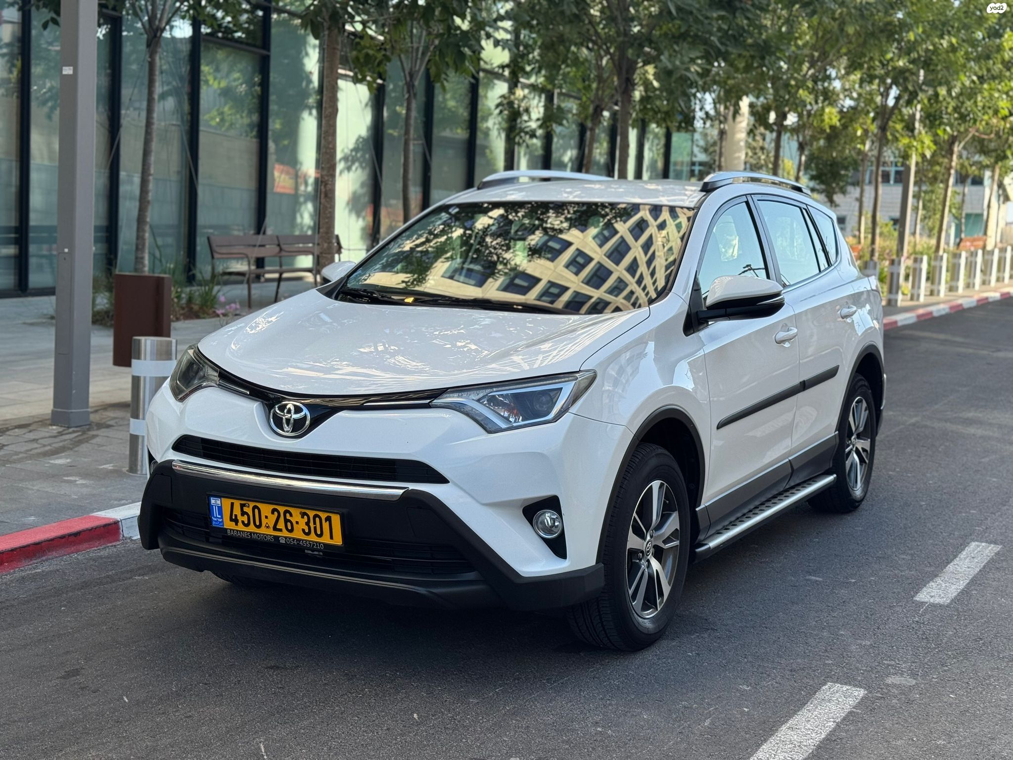 מודעת רכב טויוטה RAV4
