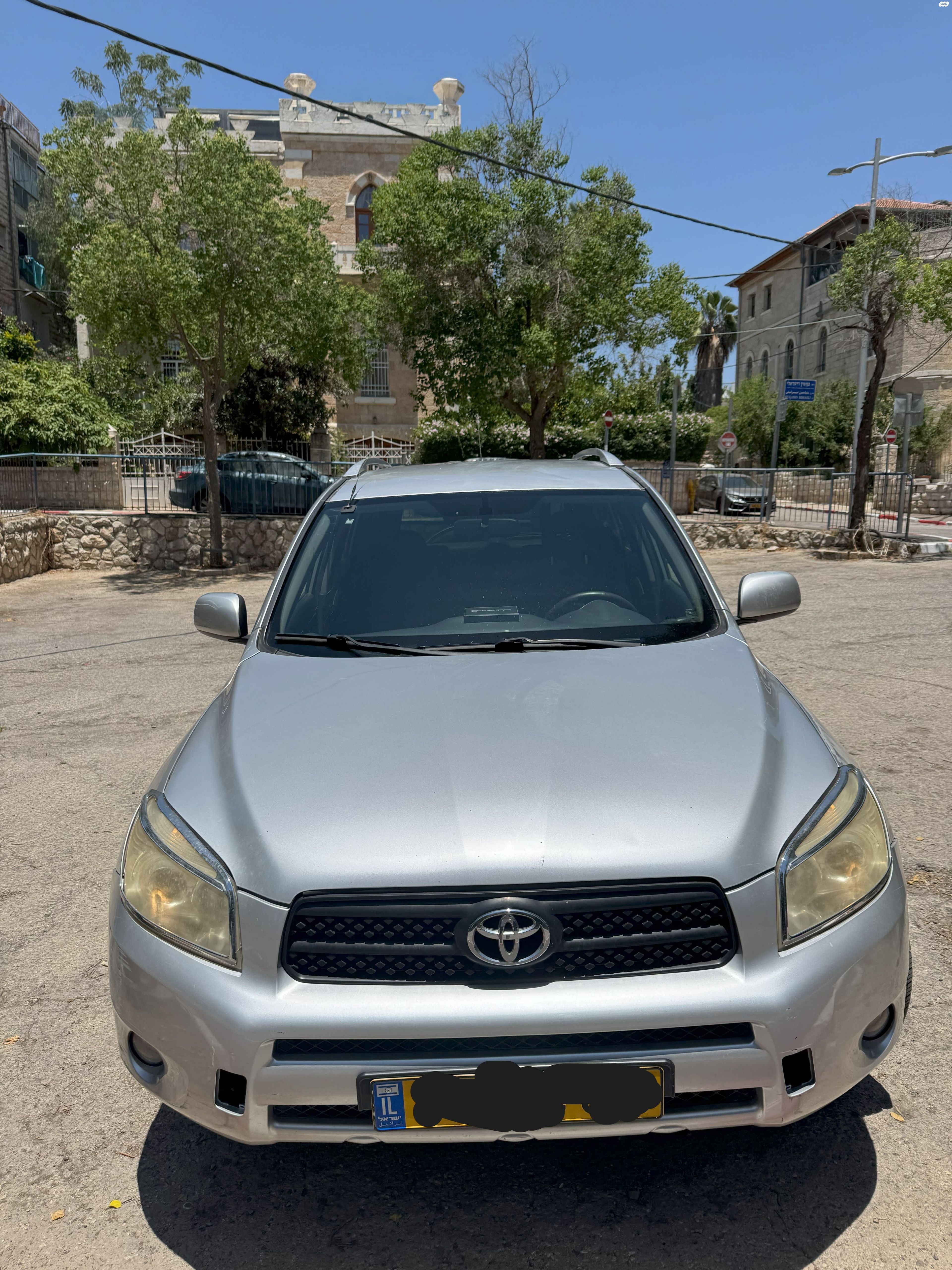 מודעת רכב טויוטה RAV4