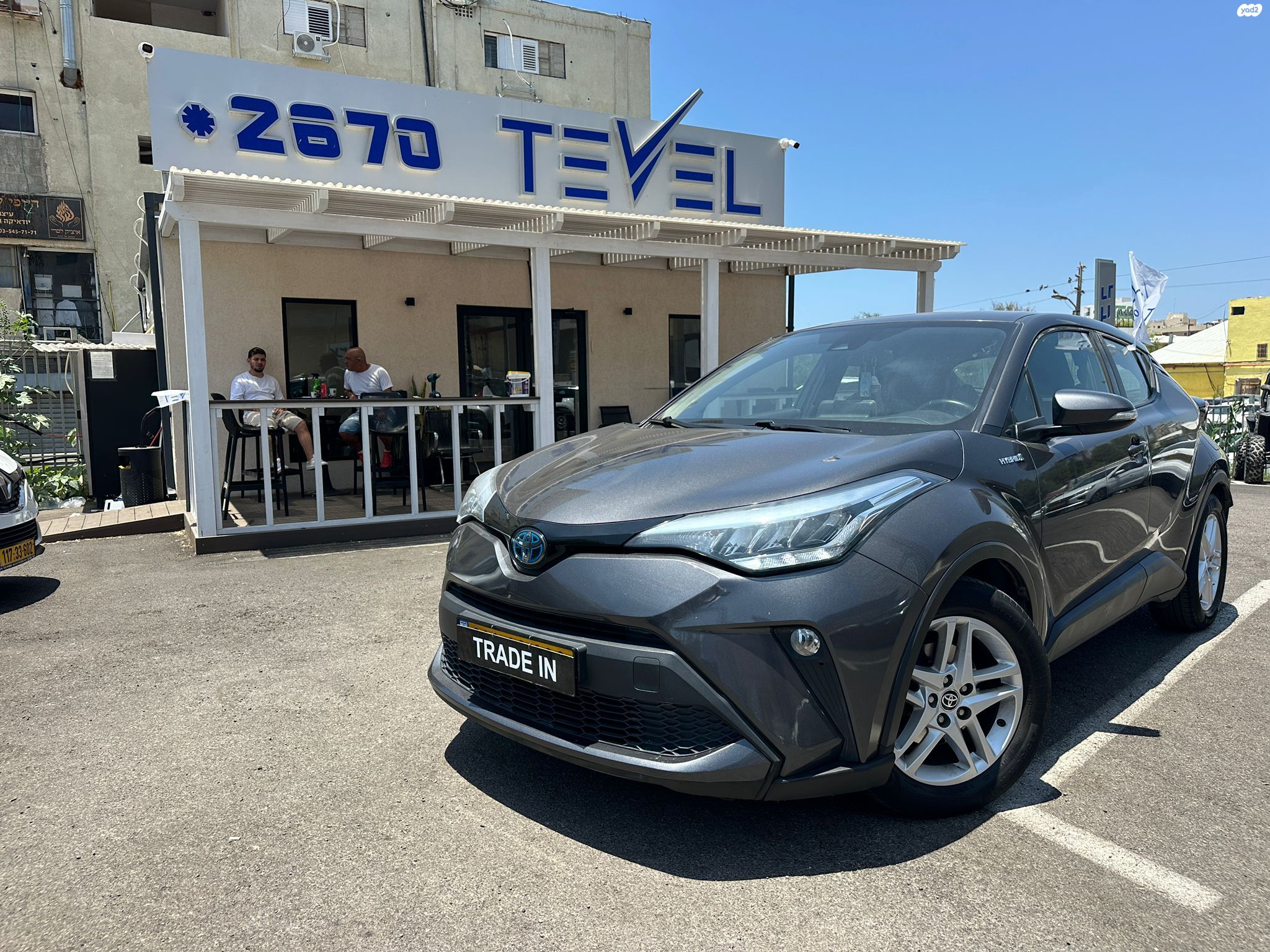 מודעת רכב טויוטה C-HR